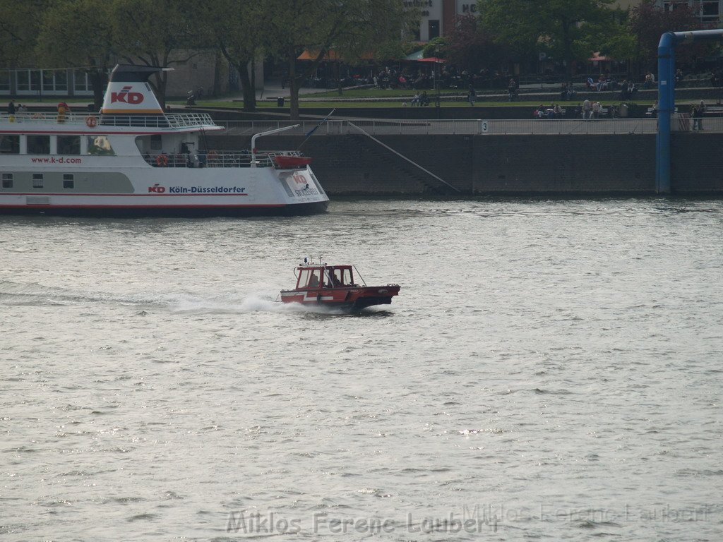 Uebungsfahrt Loeschboot und Ursula P11.JPG